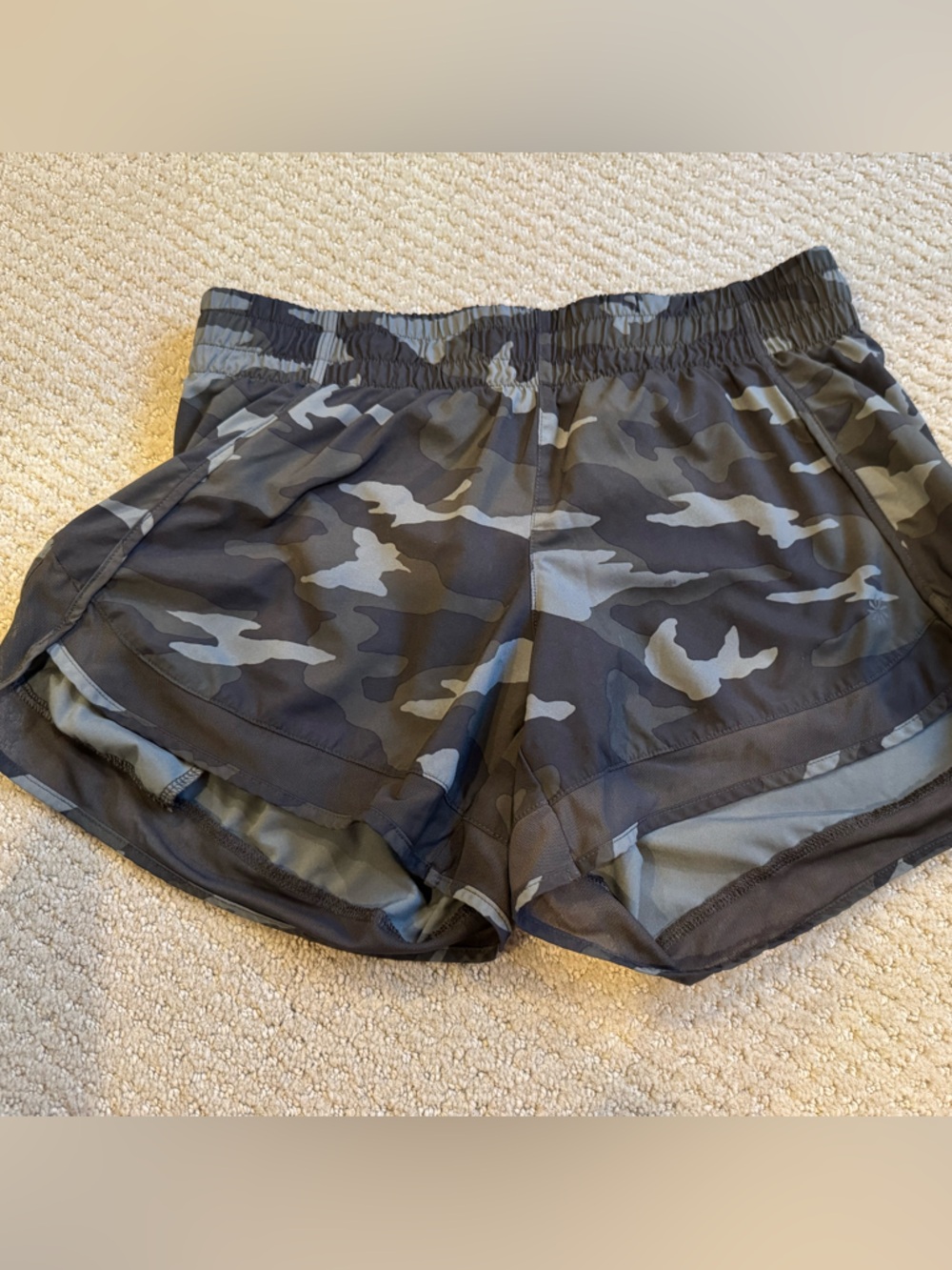 Athleta Men's Black and Gray Camo Athletic Shorts
